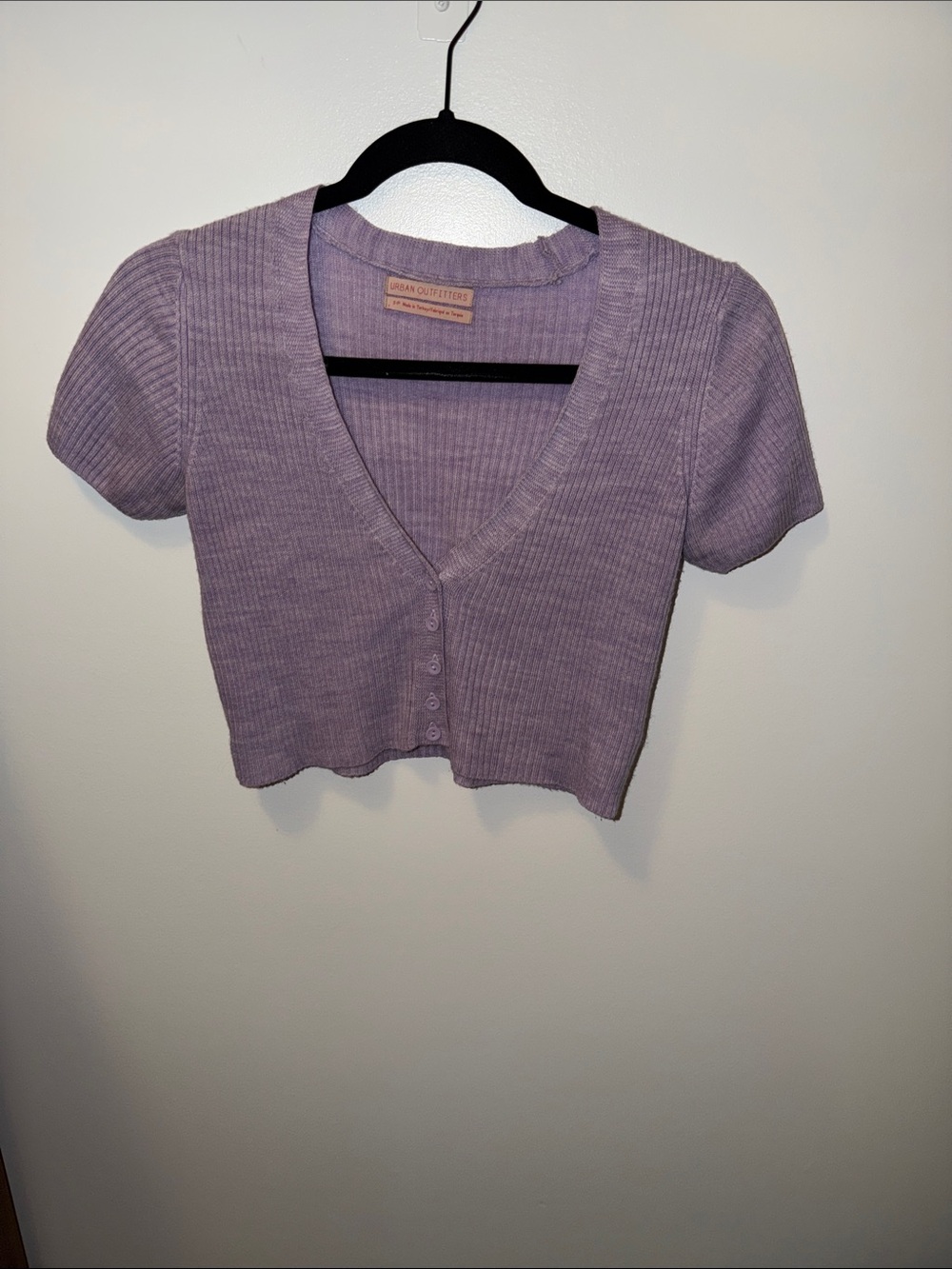 Urban Outfitters Lilac Ribbed V‑Neck Cropped Cardigan